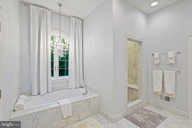 207 WESTVIEW DR, Winchester, VA 22603