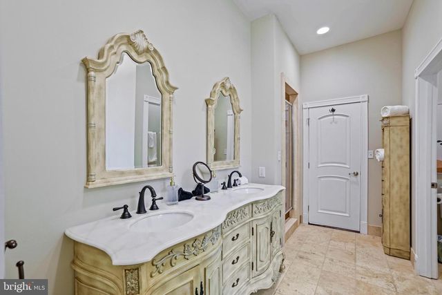 207 WESTVIEW DR, Winchester, VA 22603