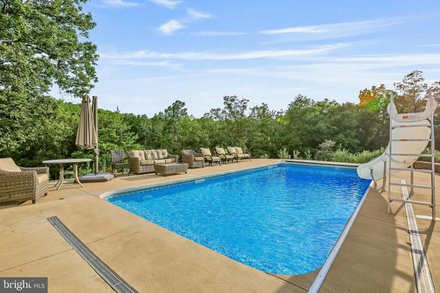 207 WESTVIEW DR, Winchester, VA 22603