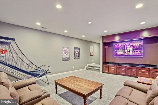 207 WESTVIEW DR, Winchester, VA 22603