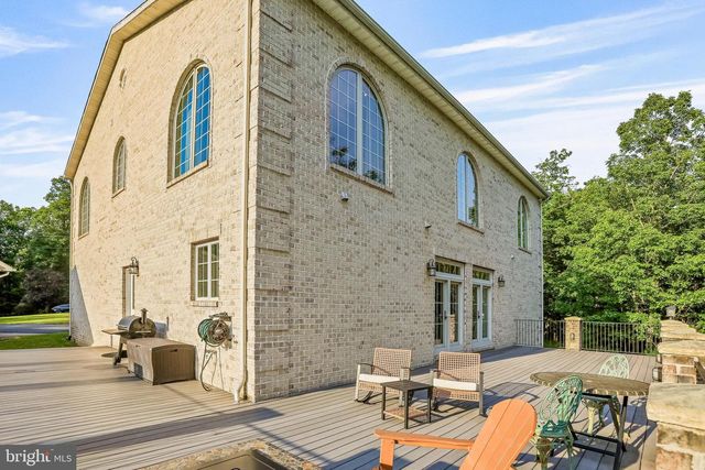 207 WESTVIEW DR, Winchester, VA 22603