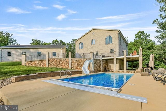 207 WESTVIEW DR, Winchester, VA 22603