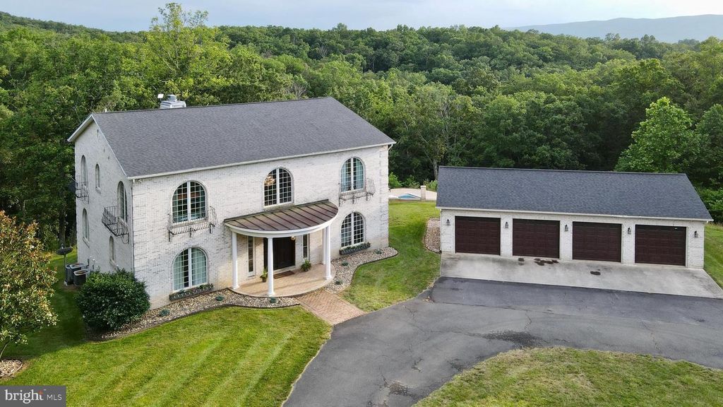 207 WESTVIEW DR, Winchester, VA 22603