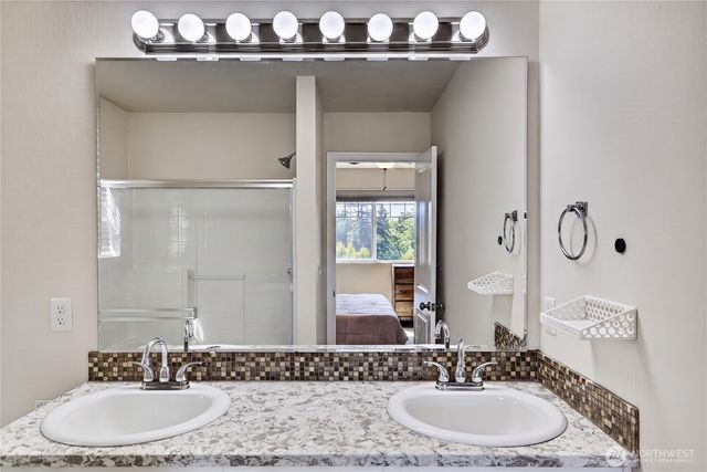 1477 W Gateway Heights Loop, Sedro Woolley, WA 98284