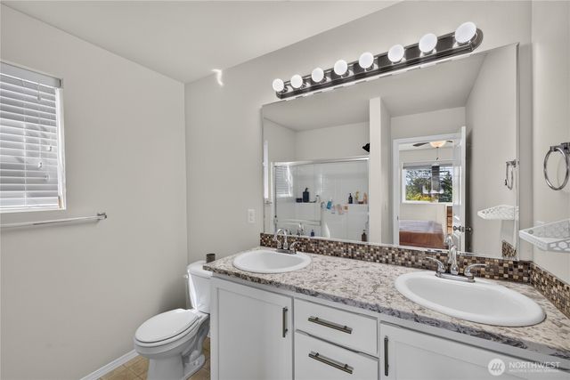 1477 W Gateway Heights Loop, Sedro Woolley, WA 98284