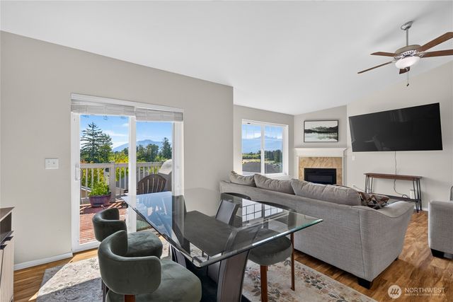 1477 W Gateway Heights Loop, Sedro Woolley, WA 98284
