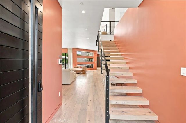 425 N Alfred, Los Angeles, CA 90048