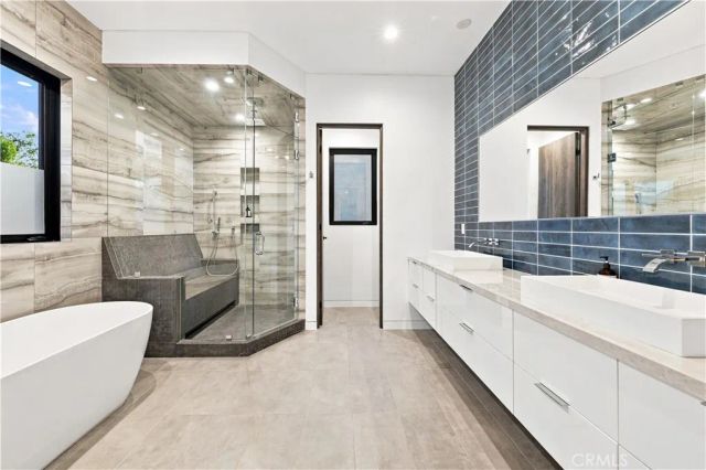 425 N Alfred, Los Angeles, CA 90048