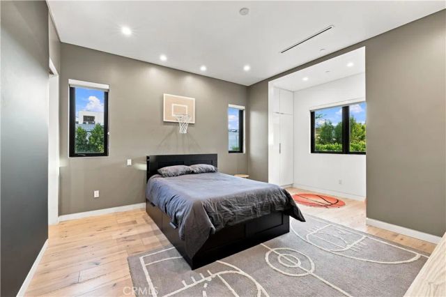425 N Alfred, Los Angeles, CA 90048