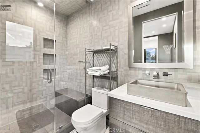 425 N Alfred, Los Angeles, CA 90048