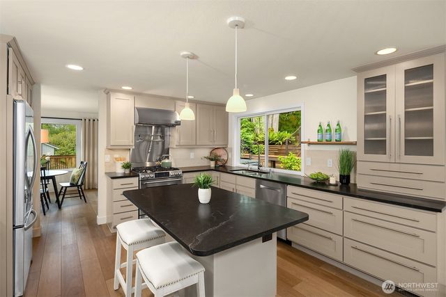 13423 NE 119th Way, Redmond, WA 98052