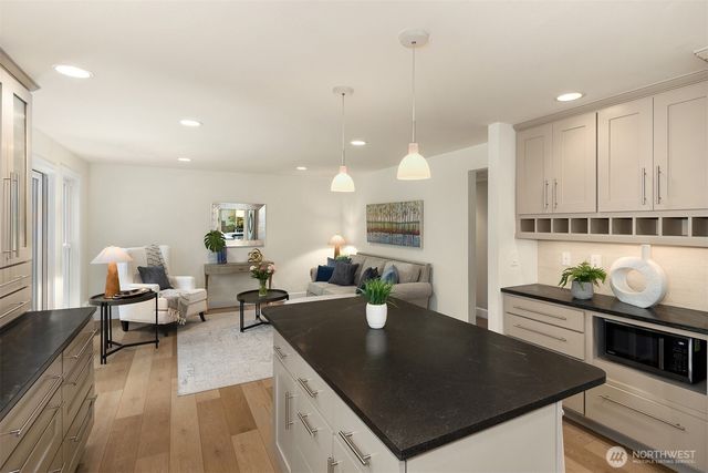 13423 NE 119th Way, Redmond, WA 98052