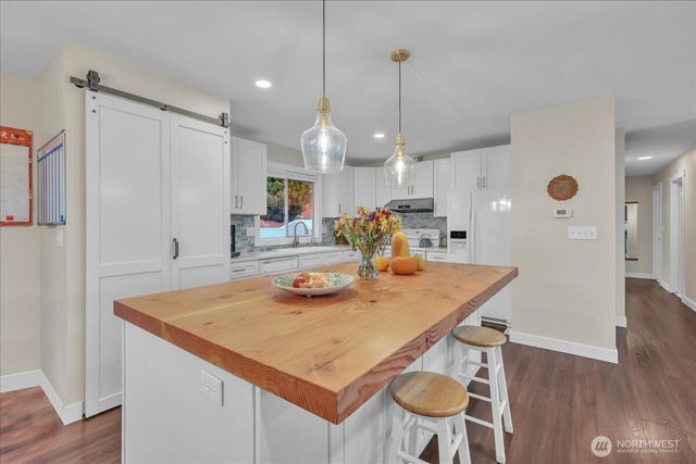 217 S Iowa Avenue, East Wenatchee, WA 98802