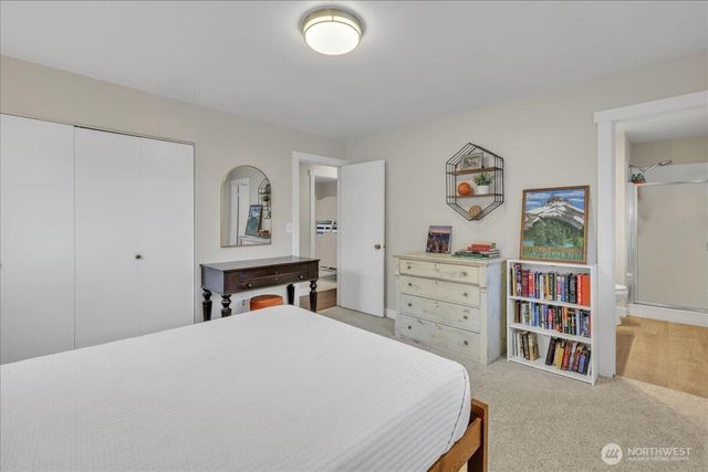 217 S Iowa Avenue, East Wenatchee, WA 98802