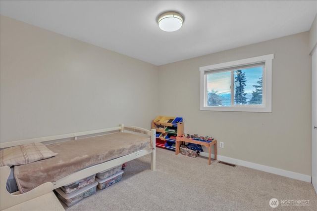 217 S Iowa Avenue, East Wenatchee, WA 98802