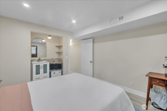 217 S Iowa Avenue, East Wenatchee, WA 98802