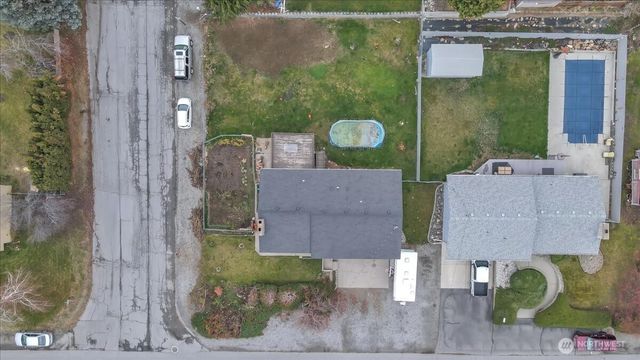 217 S Iowa Avenue, East Wenatchee, WA 98802