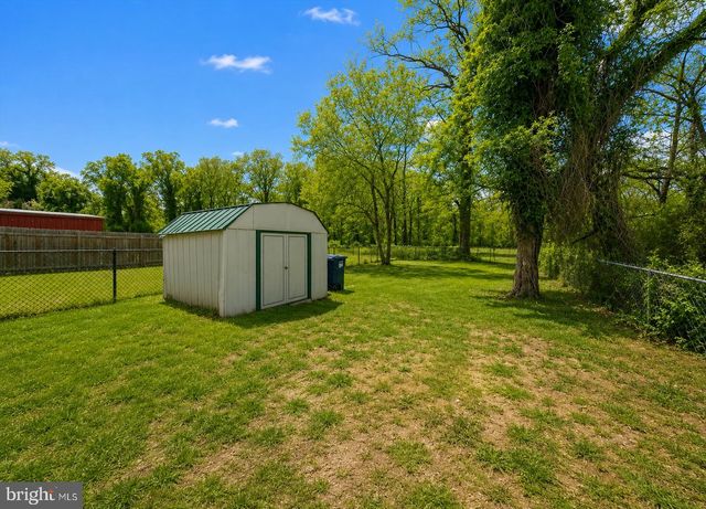 4933 38TH AVE, Hyattsville, MD 20782
