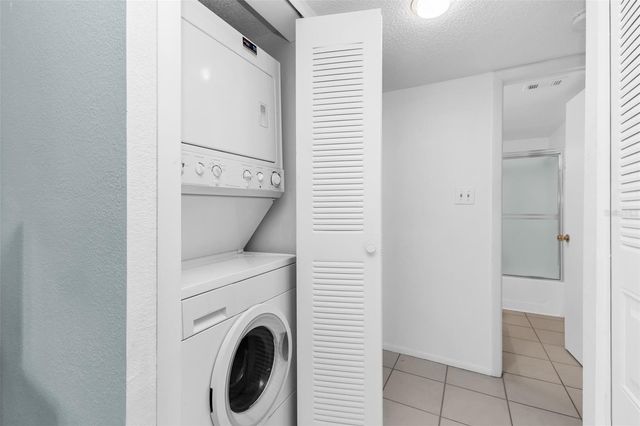 19505 QUESADA AVENUE J204, Port Charlotte, FL 33948