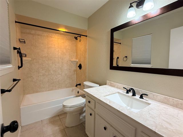205 W Vaughn Lane, Deer Park, TX 77536