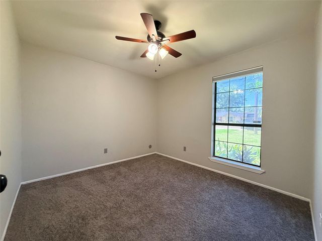 205 W Vaughn Lane, Deer Park, TX 77536