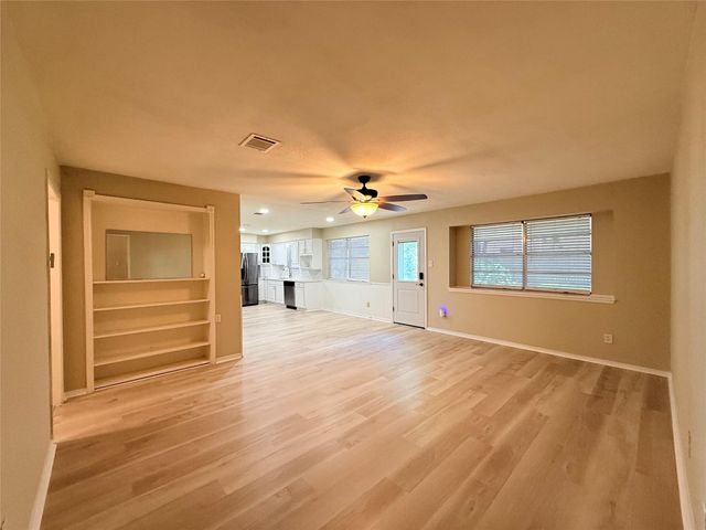 205 W Vaughn Lane, Deer Park, TX 77536