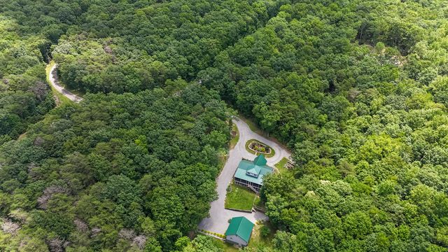 343 Highlands Forest Road, Menlo, GA 30731