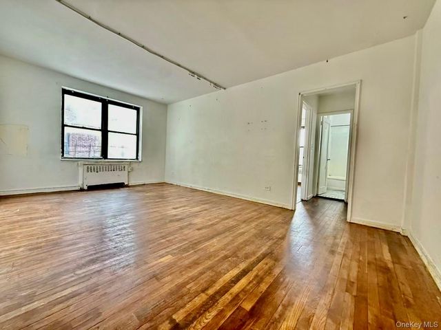 4410 Macnish Street 1G, Elmhurst, NY 11373