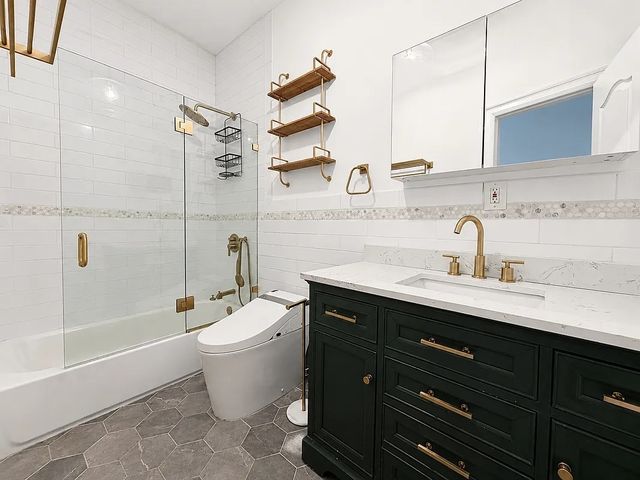 274 Bleecker Street TWN, New York City, NY 11237