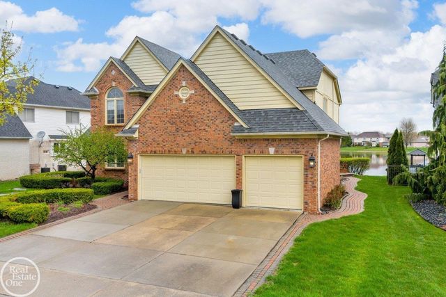 47206 Woodberry Estates Drive, Macomb Twp, MI 48044