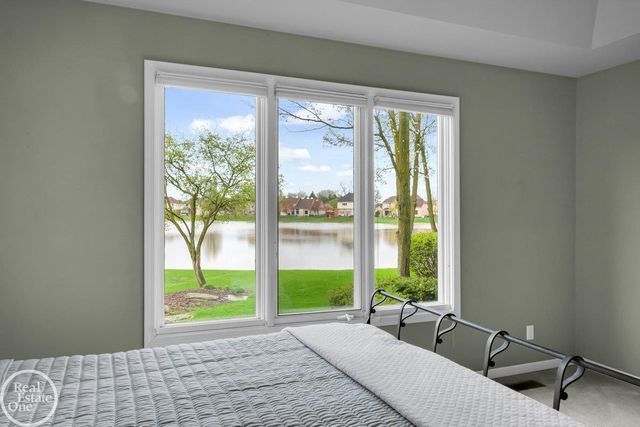 47206 Woodberry Estates Drive, Macomb Twp, MI 48044