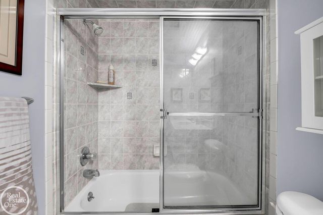 47206 Woodberry Estates Drive, Macomb Twp, MI 48044