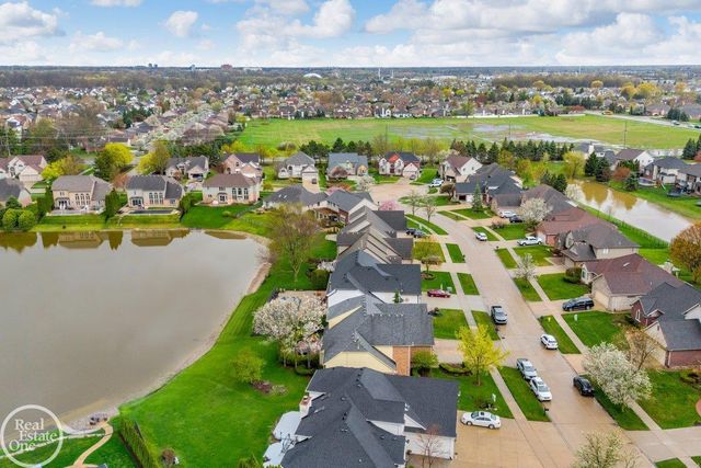 47206 Woodberry Estates Drive, Macomb Twp, MI 48044