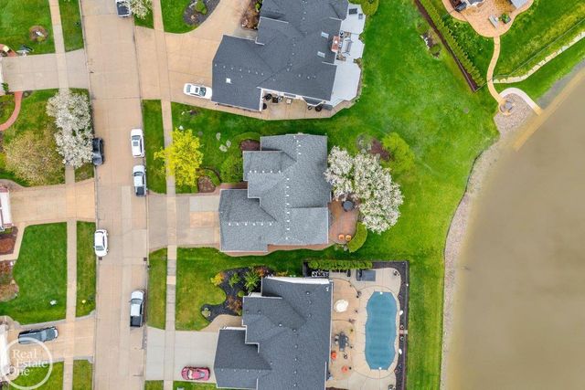 47206 Woodberry Estates Drive, Macomb Twp, MI 48044