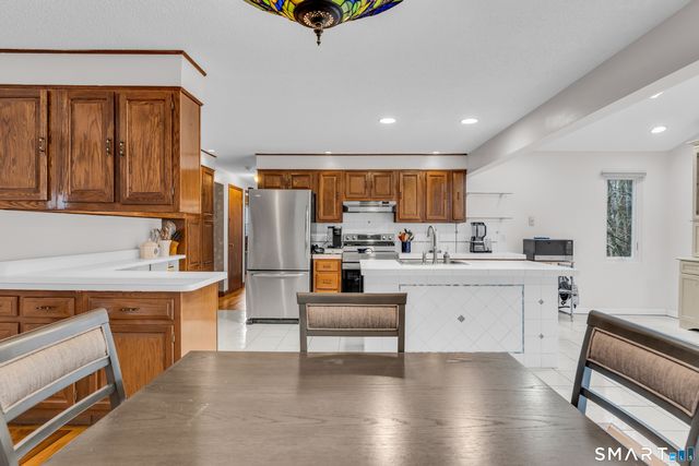 156 Bender Road, Hamden, CT 06518