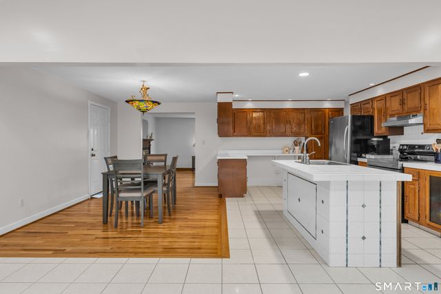 156 Bender Road, Hamden, CT 06518