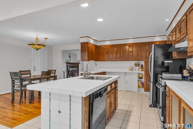 156 Bender Road, Hamden, CT 06518