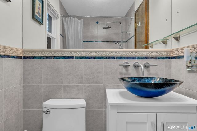 156 Bender Road, Hamden, CT 06518