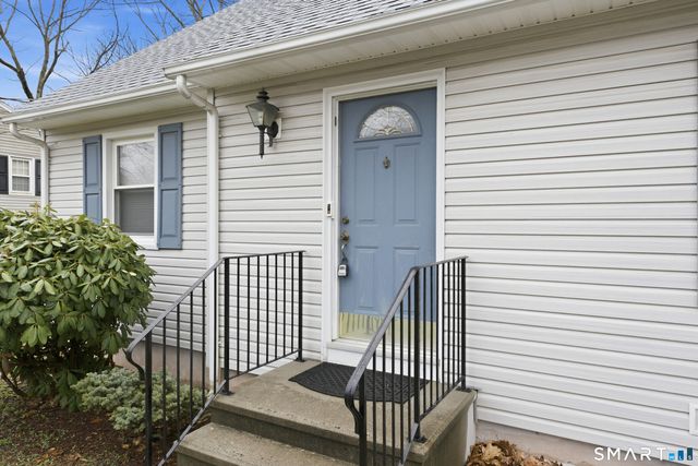 156 Bender Road, Hamden, CT 06518