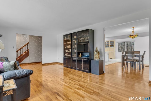 156 Bender Road, Hamden, CT 06518