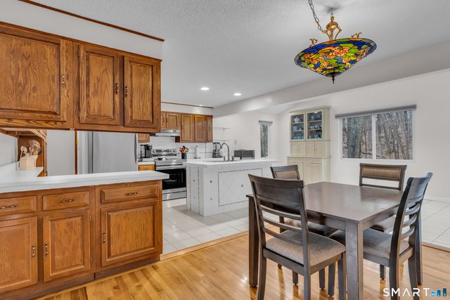 156 Bender Road, Hamden, CT 06518