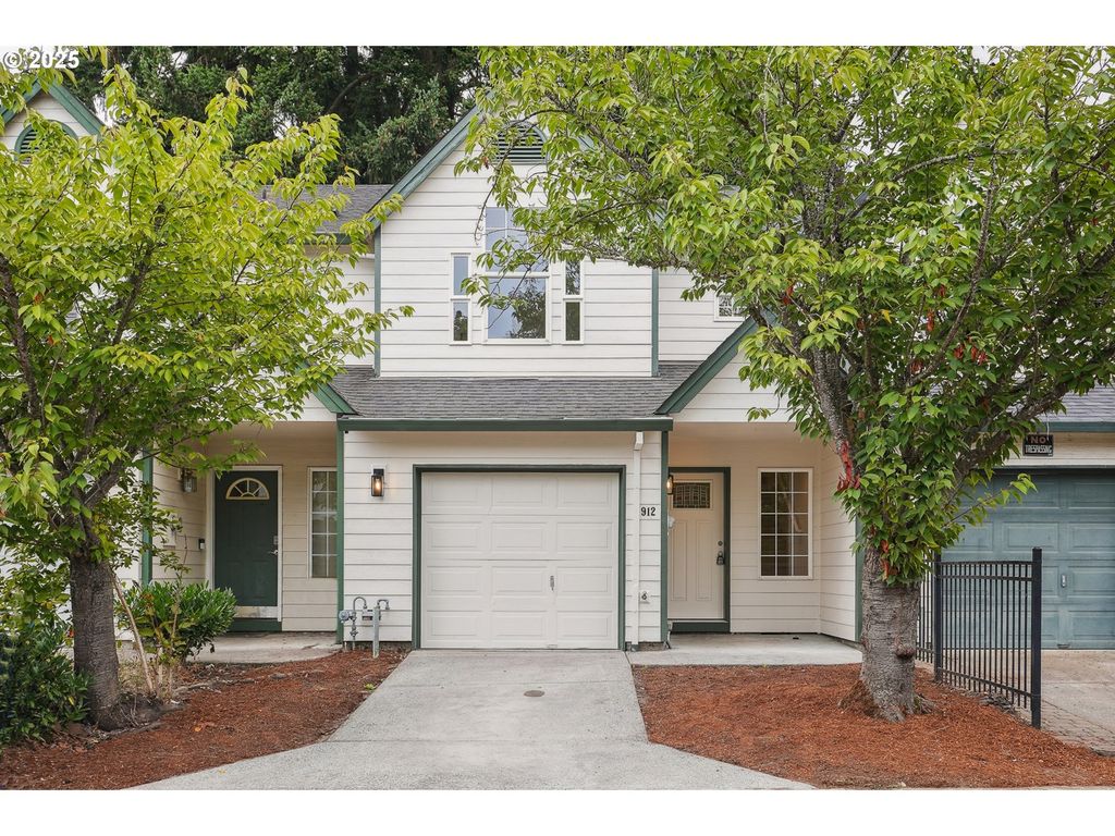 912 Se 193RD Ave, Portland, OR 97233