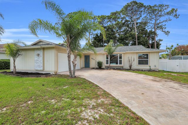 552 SW Eyerly Avenue, Port St. Lucie, Port St Lucie, FL 34983
