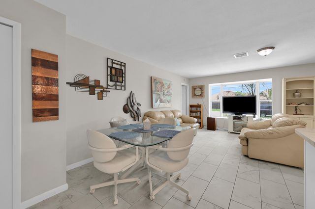 552 SW Eyerly Avenue, Port St. Lucie, Port St Lucie, FL 34983