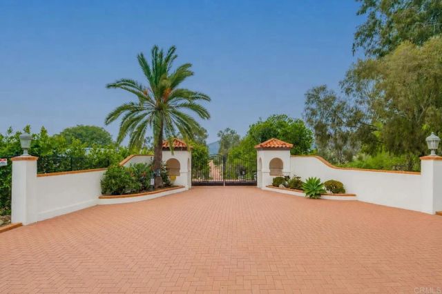 16762 Caminito De Las Palmas, San Diego, CA 92127