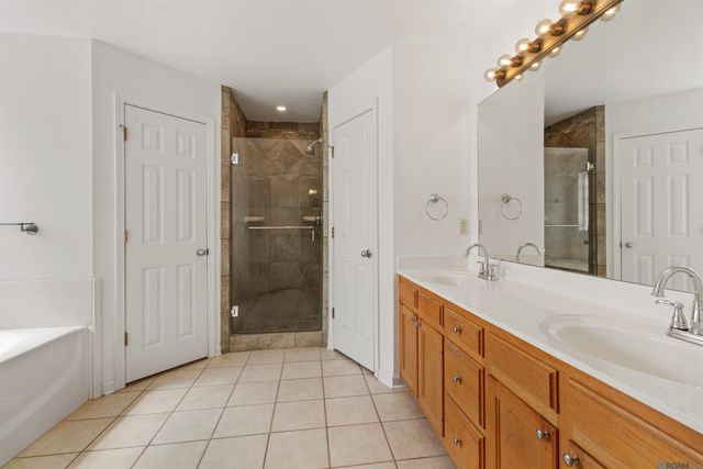 9873 Chapel Hill Dr, Denham Springs, LA 70706