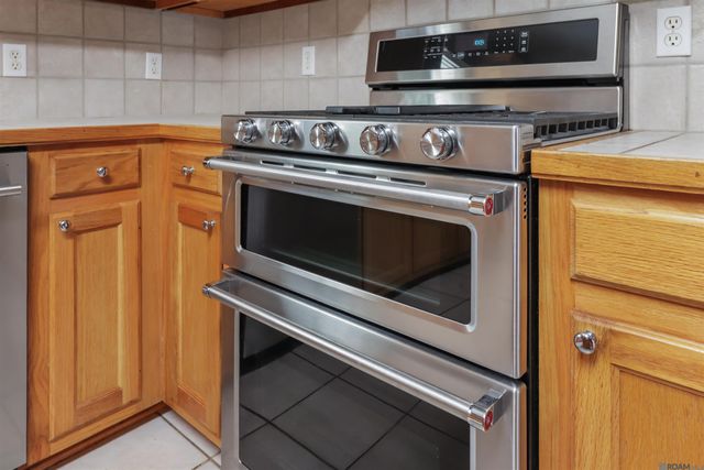 9873 Chapel Hill Dr, Denham Springs, LA 70706