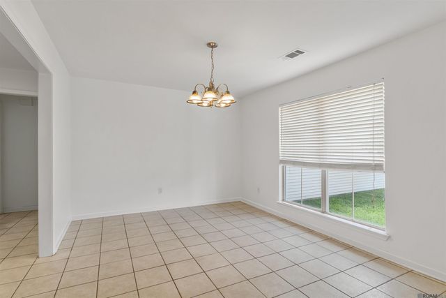 9873 Chapel Hill Dr, Denham Springs, LA 70706