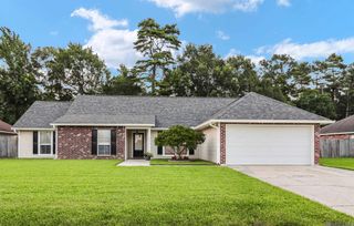 9873 Chapel Hill Dr, Denham Springs, LA 70706