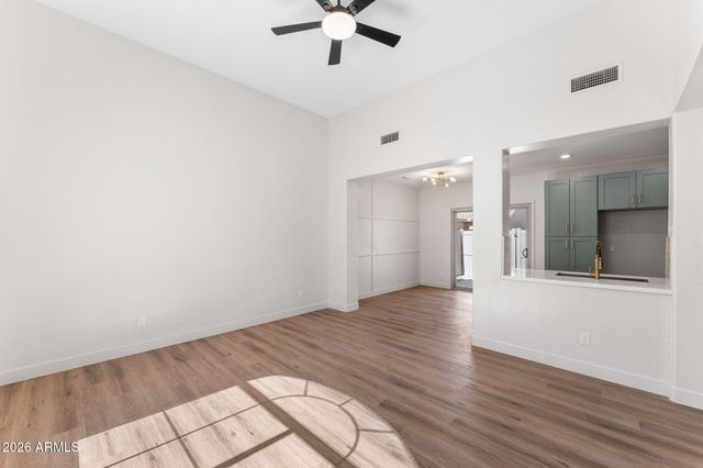 1943 W DAVIS Road, Phoenix, AZ 85023